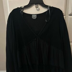 Arula Black V-Neck Blouse